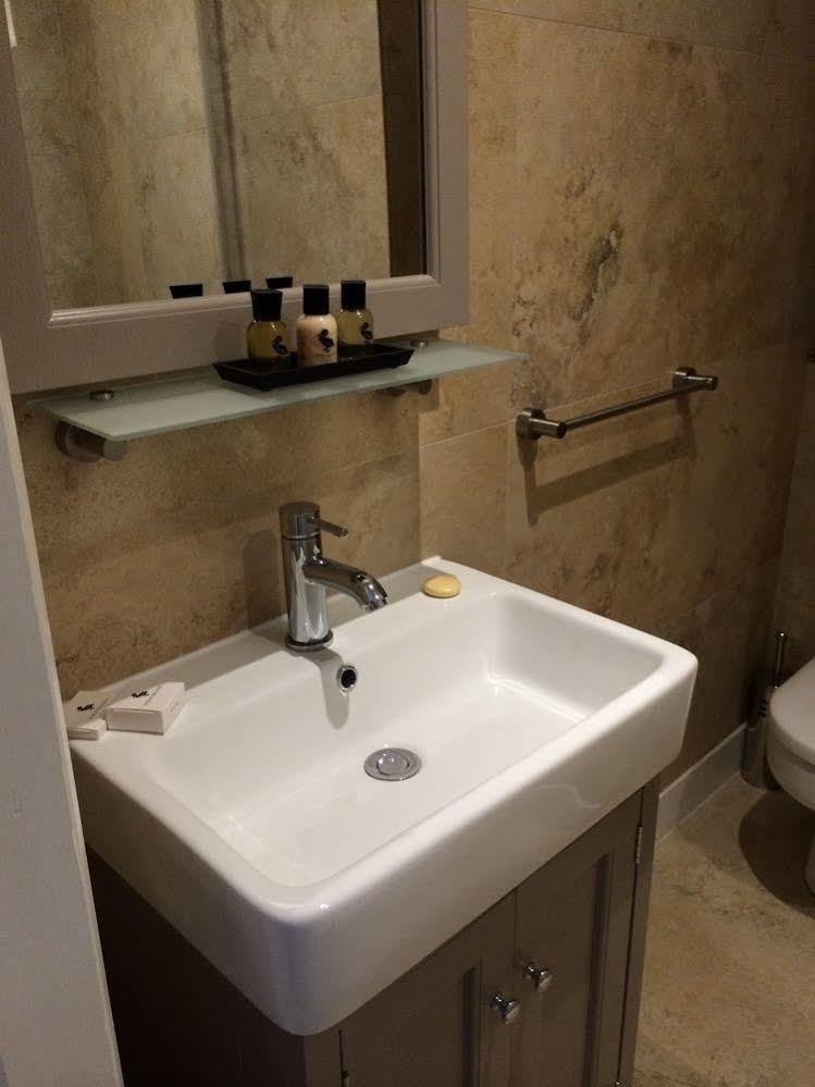The Rest Hotel Линкълн Екстериор снимка